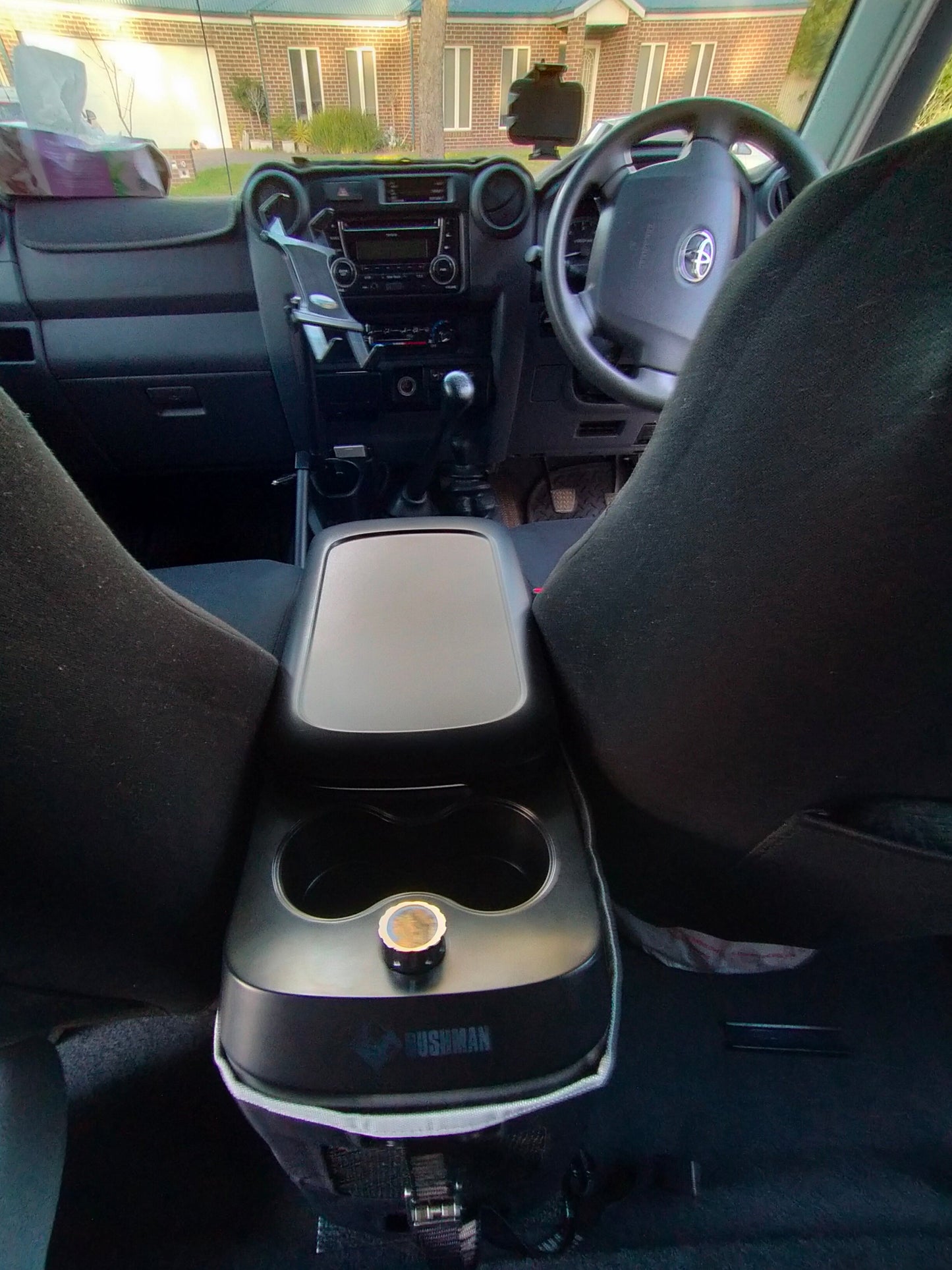 Fridge centre console to suit 76 series wagon / 79 series Dual Cab Toyota Landcruiser