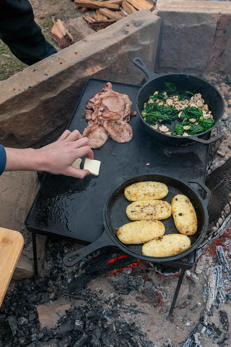 Snatch Cast Iron Pot & Pan Set