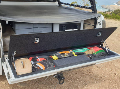 Tailgate Storage to suit D40 Navara