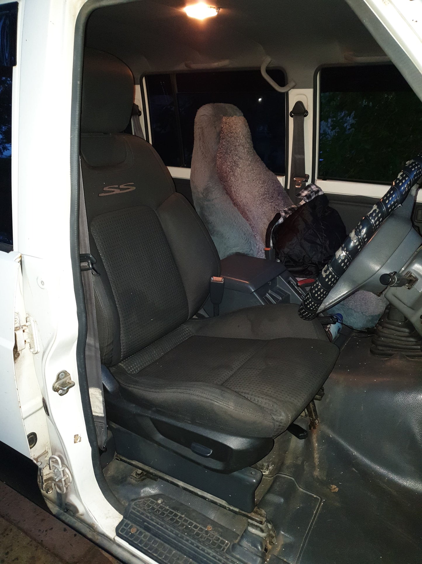 Seat Adapter Kit to suit GQ Nissan Patrol Y60