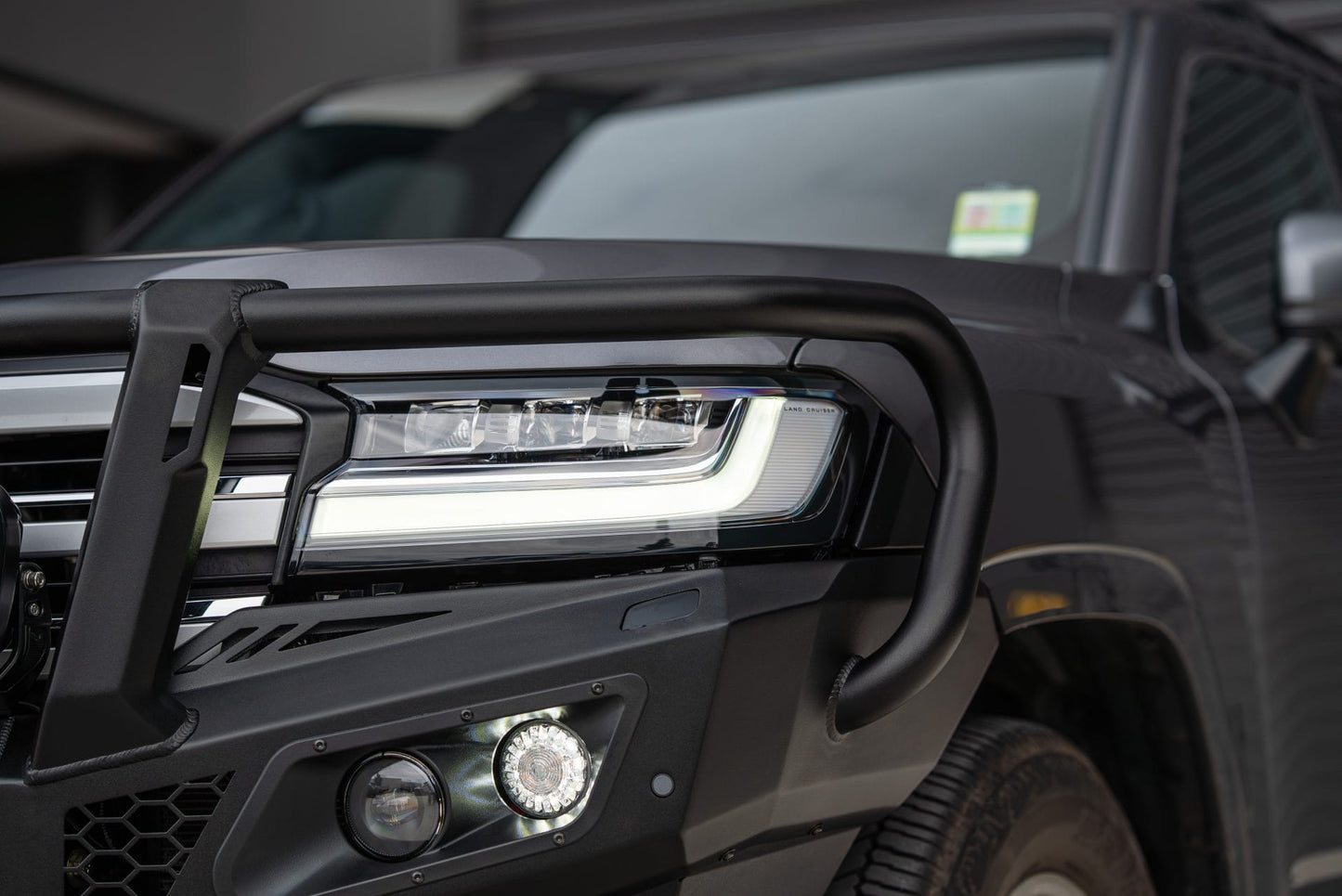 King series Plus bull bar for Toyota Landcruiser 300 Series (2021 – Present)