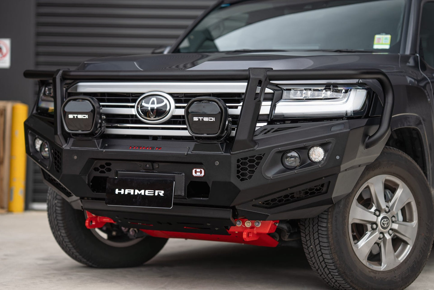 King series Plus bull bar for Toyota Landcruiser 300 Series (2021 – Present)
