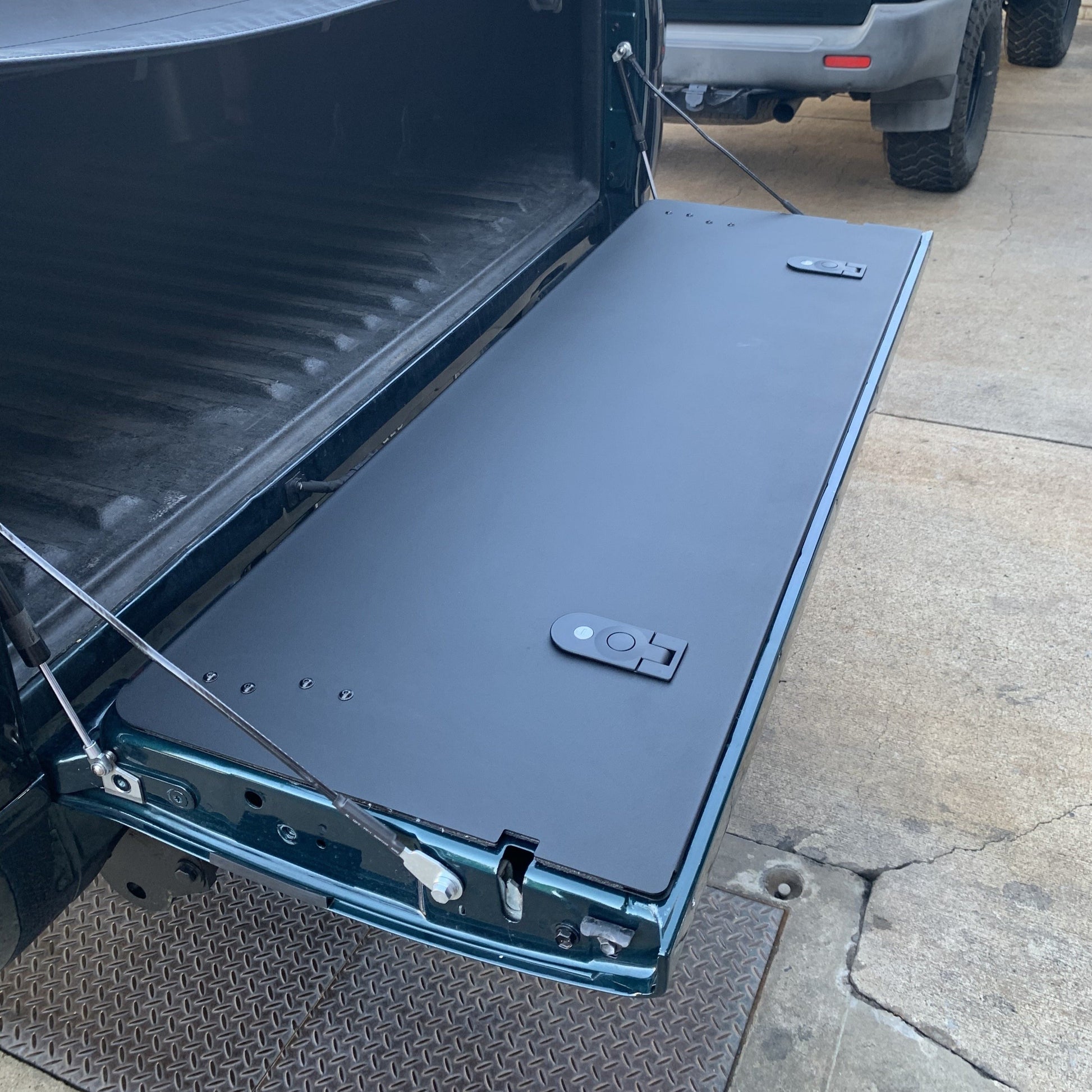 Tailgate Storage to suit Toyota Hilux