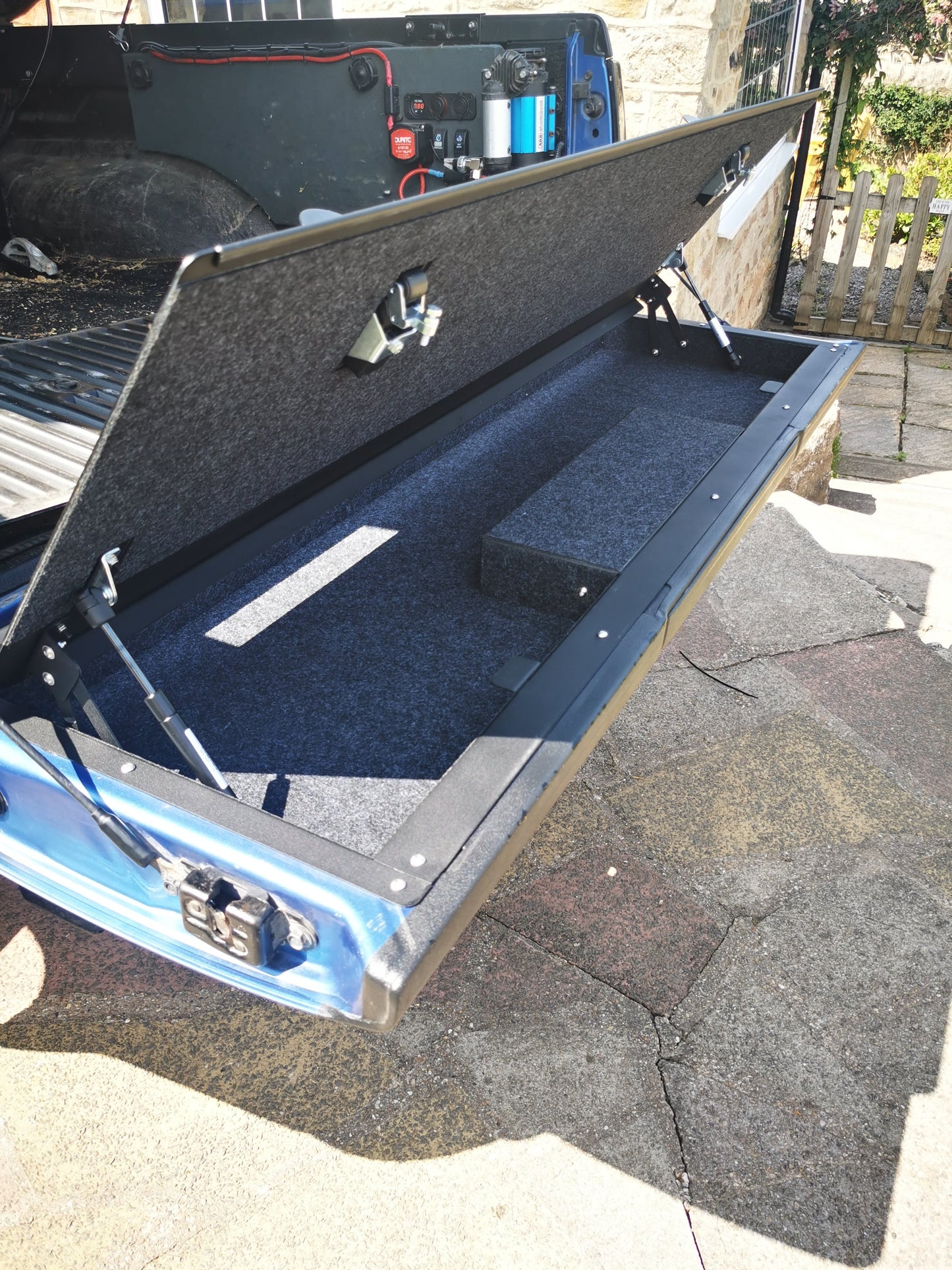 Tailgate Storage to suit D40 Navara