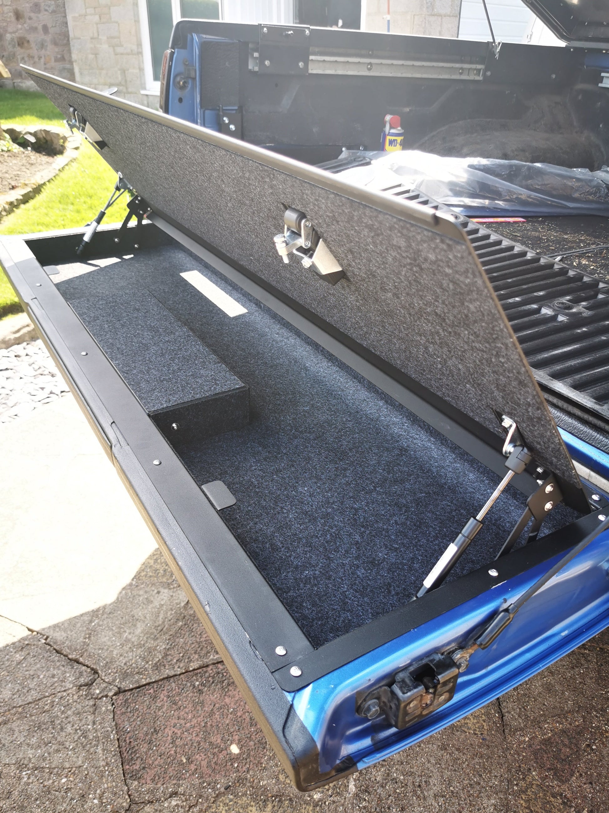 Tailgate Storage to suit D40 Navara