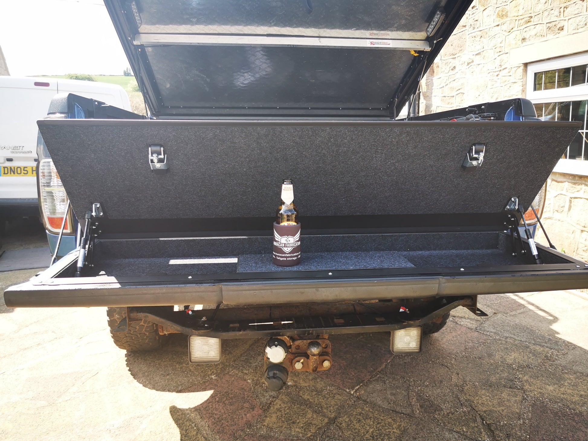 Tailgate Storage to suit D40 Navara