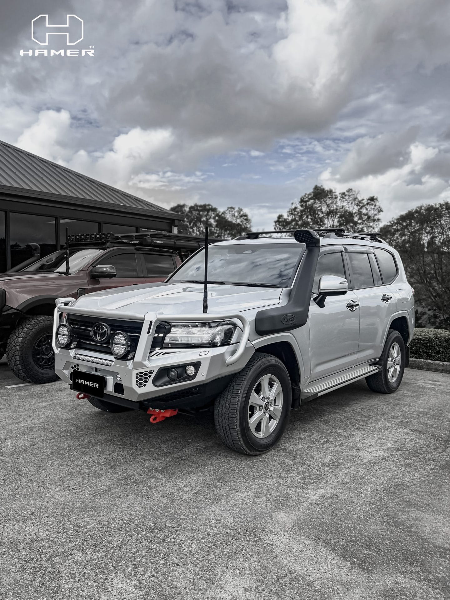 King series Plus bull bar for Toyota Landcruiser 300 Series (2021 – Present)