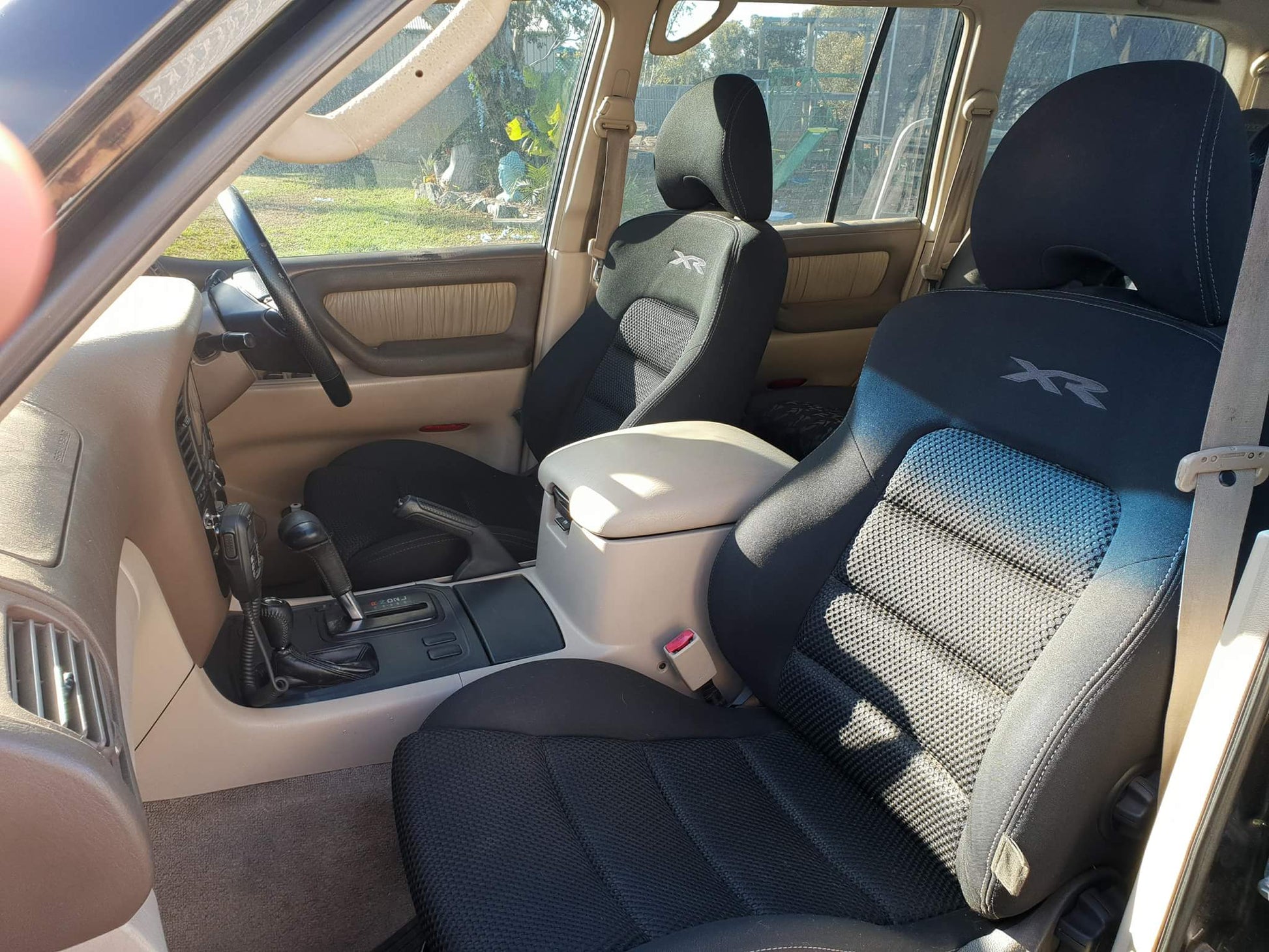 Seat adapter kit to suit 100/105 Series Toyota Landcruiser